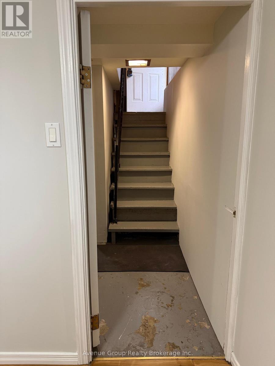 Lower - 21 Bellbrook Road, Toronto, Ontario  M1S 1K1 - Photo 3 - E13017740