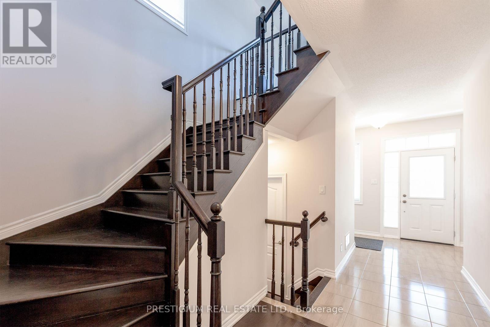 129 Sweetvalley Drive, Ottawa, Ontario  K4A 1A4 - Photo 4 - X12760544