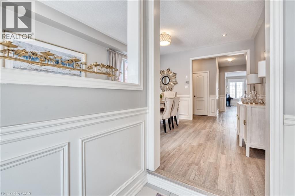 311 Humphrey Street, Waterdown, Ontario  L8B 1X4 - Photo 3 - 40813408