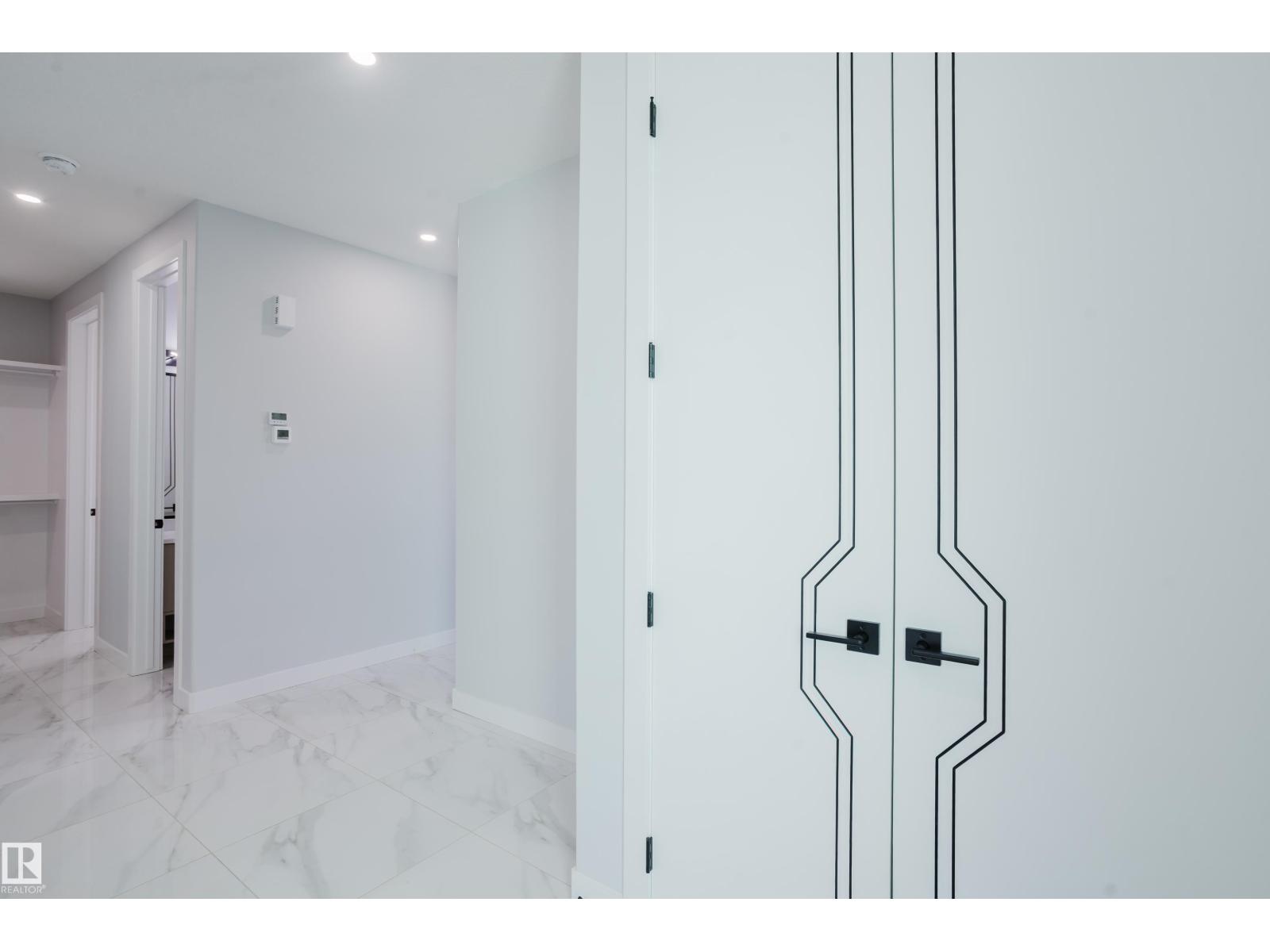 2038 Collip Crescent SW, Edmonton, Alberta  T6W 5B1 - Photo 7 - E4450683