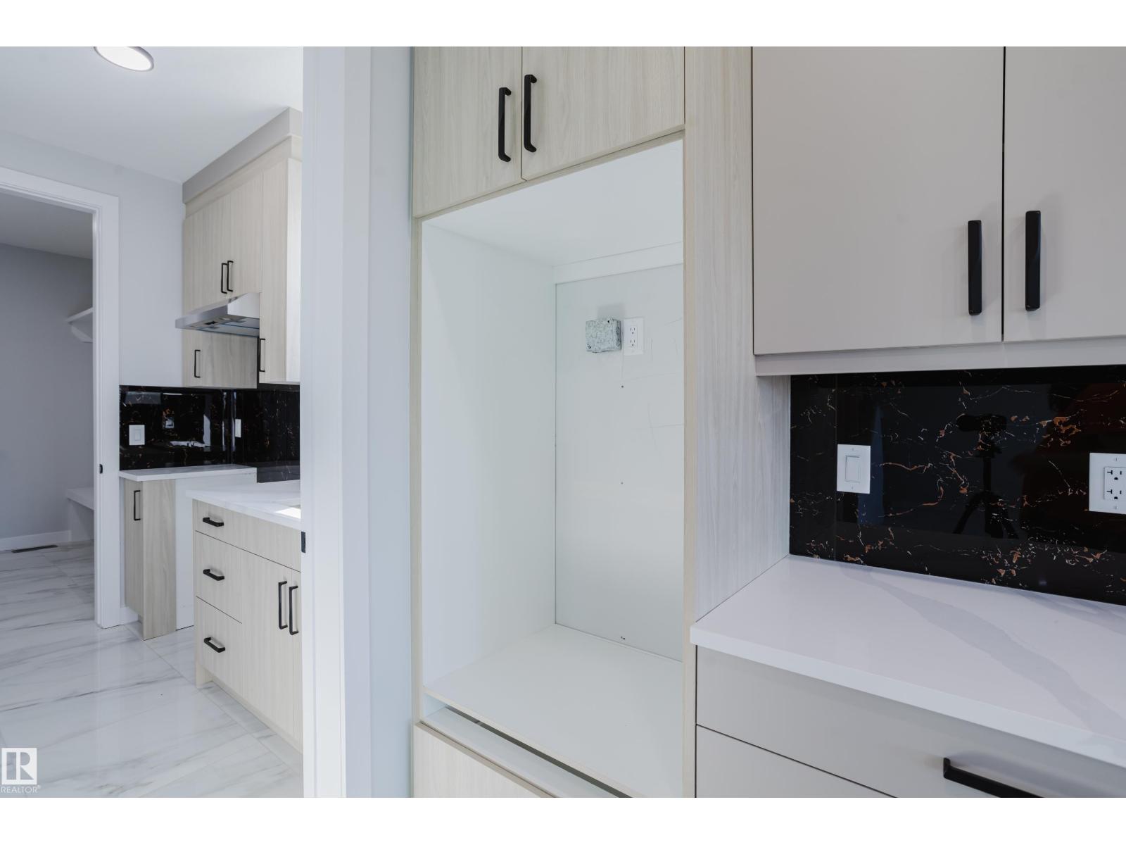 2038 Collip Crescent SW, Edmonton, Alberta  T6W 5B1 - Photo 17 - E4450683