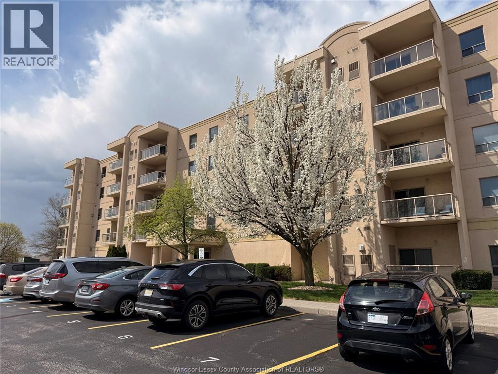 315 Village Grove Drive Unit# 501, Tecumseh, Ontario  N8N 5G4 - Photo 2 - 26008523