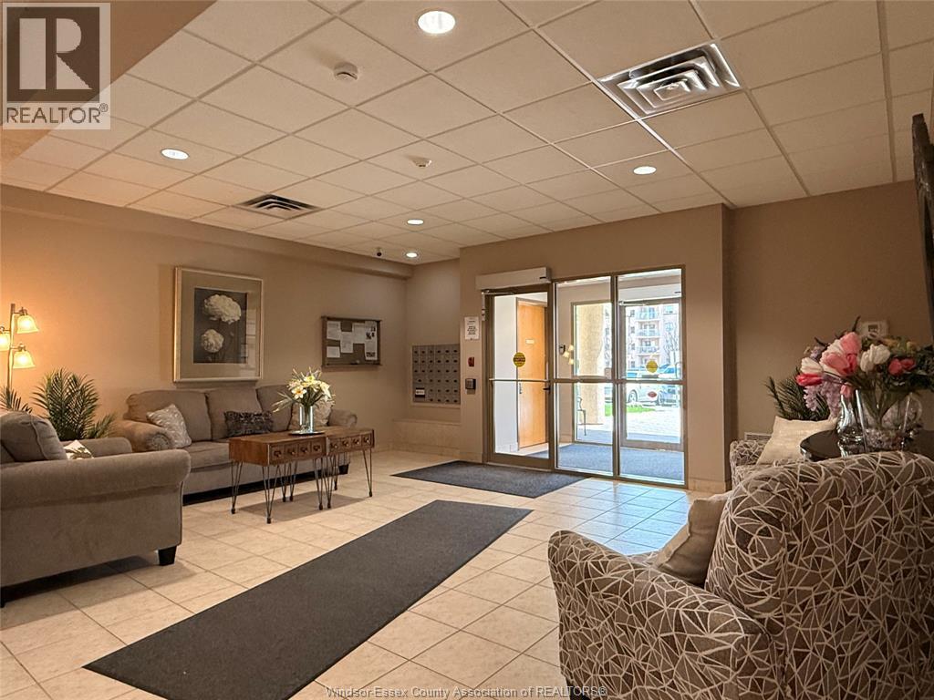 315 Village Grove Drive Unit# 501, Tecumseh, Ontario  N8N 5G4 - Photo 6 - 26008523