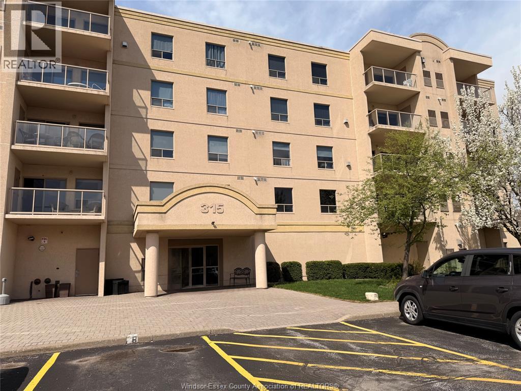 315 Village Grove Drive Unit# 501, Tecumseh, Ontario  N8N 5G4 - Photo 3 - 26008523