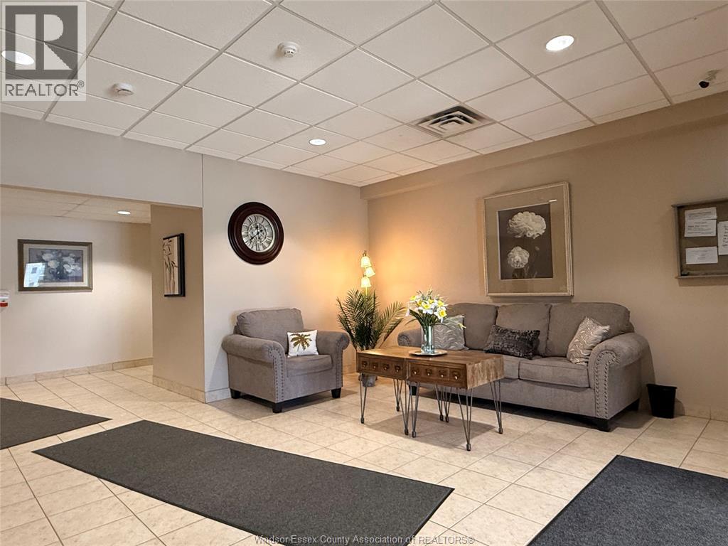 315 Village Grove Drive Unit# 501, Tecumseh, Ontario  N8N 5G4 - Photo 5 - 26008523