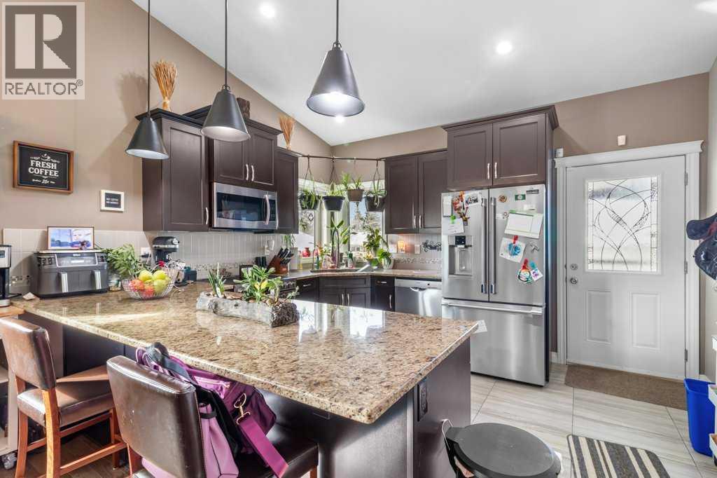 A&b, 5224 Lawton Avenue, Blackfalds, Alberta  T0M 0J0 - Photo 13 - A2293714