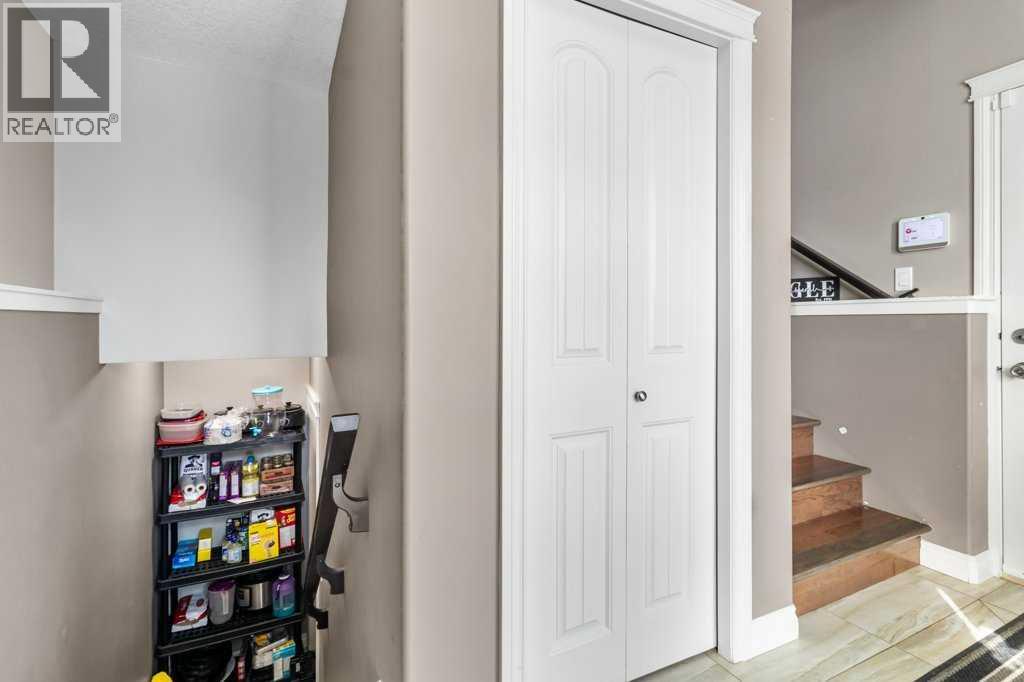 A&b, 5224 Lawton Avenue, Blackfalds, Alberta  T0M 0J0 - Photo 5 - A2293714