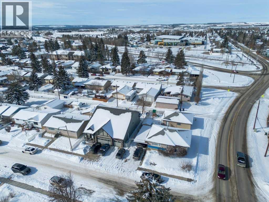 A&b, 5224 Lawton Avenue, Blackfalds, Alberta  T0M 0J0 - Photo 3 - A2293714