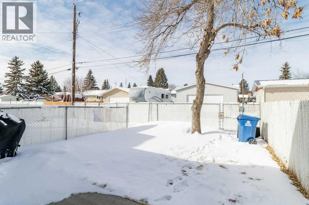 A&b, 5224 Lawton Avenue, Blackfalds, Alberta  T0M 0J0 - Photo 39 - A2293714