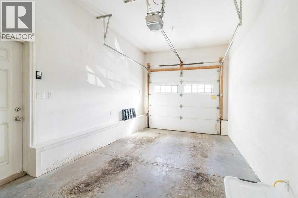 A&b, 5224 Lawton Avenue, Blackfalds, Alberta  T0M 0J0 - Photo 38 - A2293714