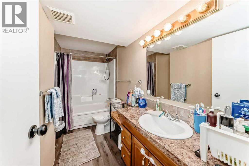 5122 44 Street, Olds, Alberta  T4H 1M3 - Photo 36 - A2291622