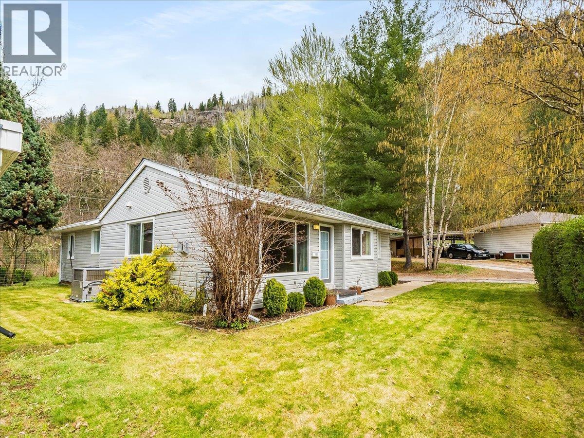 1181 Marianna Crescent, Trail, British Columbia  V1R 1C9 - Photo 33 - 10383932