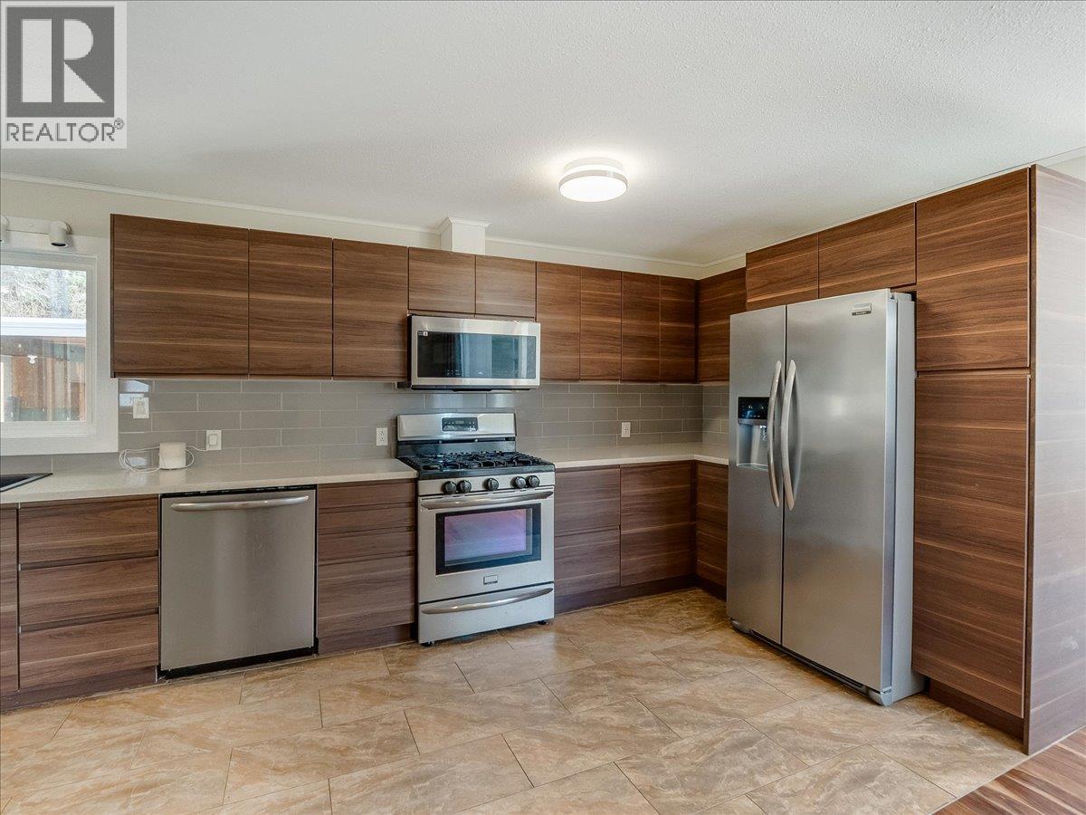 1181 Marianna Crescent, Trail, British Columbia  V1R 1C9 - Photo 7 - 10383932