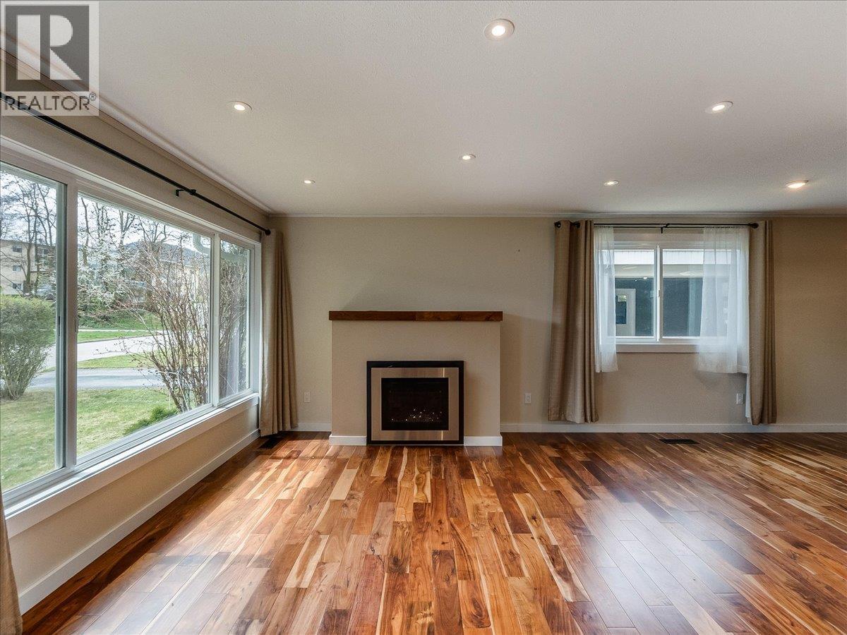 1181 Marianna Crescent, Trail, British Columbia  V1R 1C9 - Photo 5 - 10383932