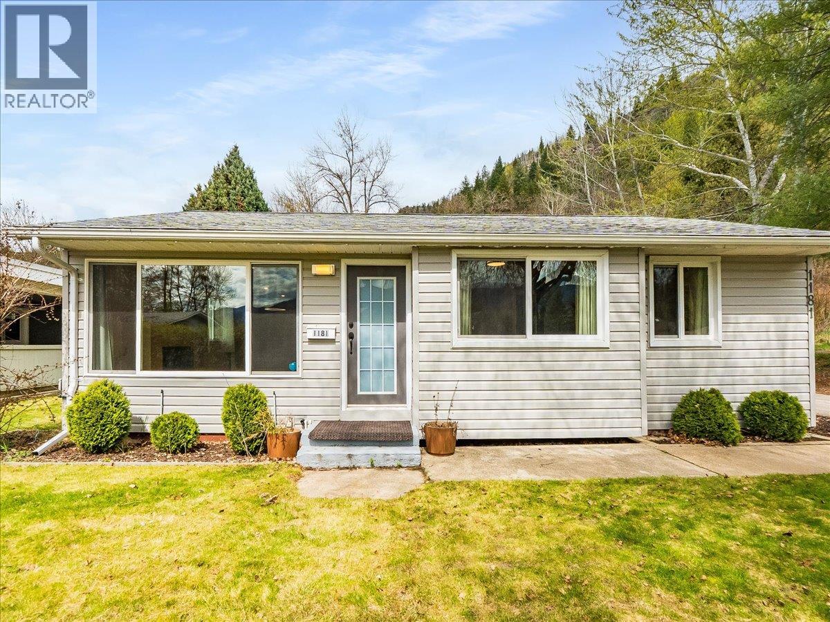 1181 Marianna Crescent, Trail, British Columbia  V1R 1C9 - Photo 1 - 10383932