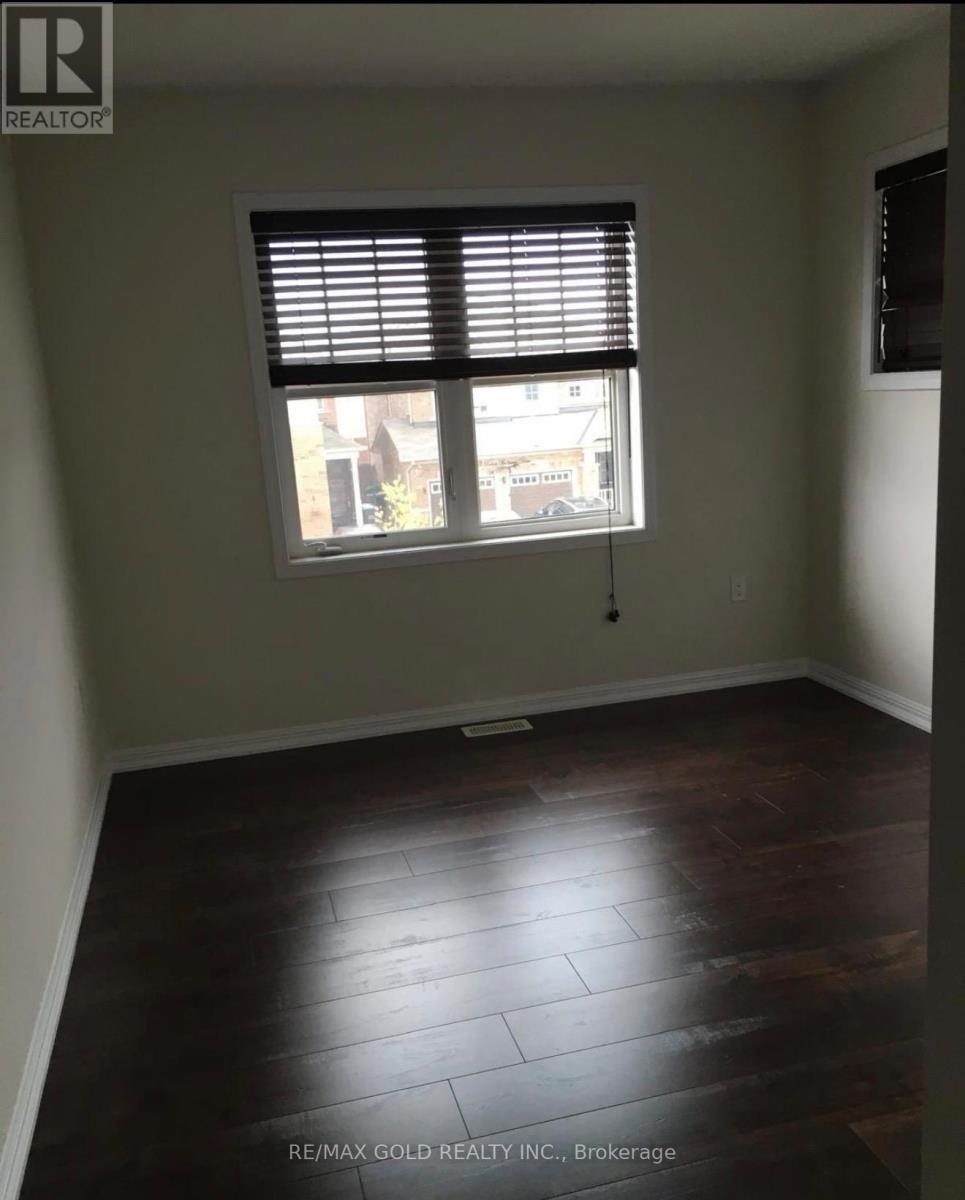 94 Robert Parkinson Drive, Brampton, Ontario  L7A 0Z3 - Photo 12 - W12961892