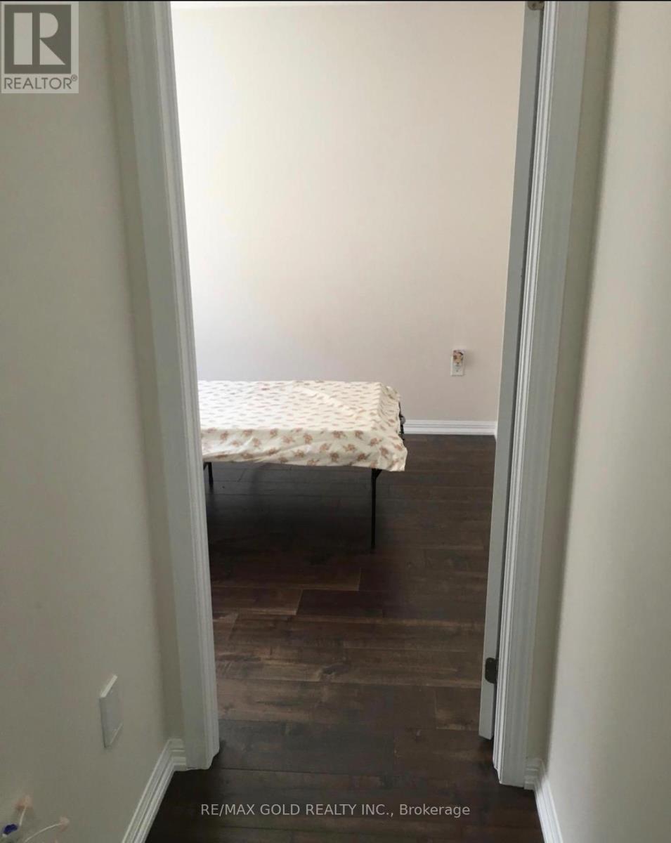 94 Robert Parkinson Drive, Brampton, Ontario  L7A 0Z3 - Photo 15 - W12961892