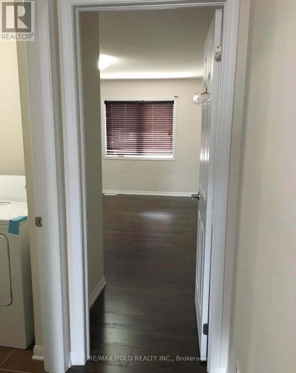 94 Robert Parkinson Drive, Brampton, Ontario  L7A 0Z3 - Photo 17 - W12961892