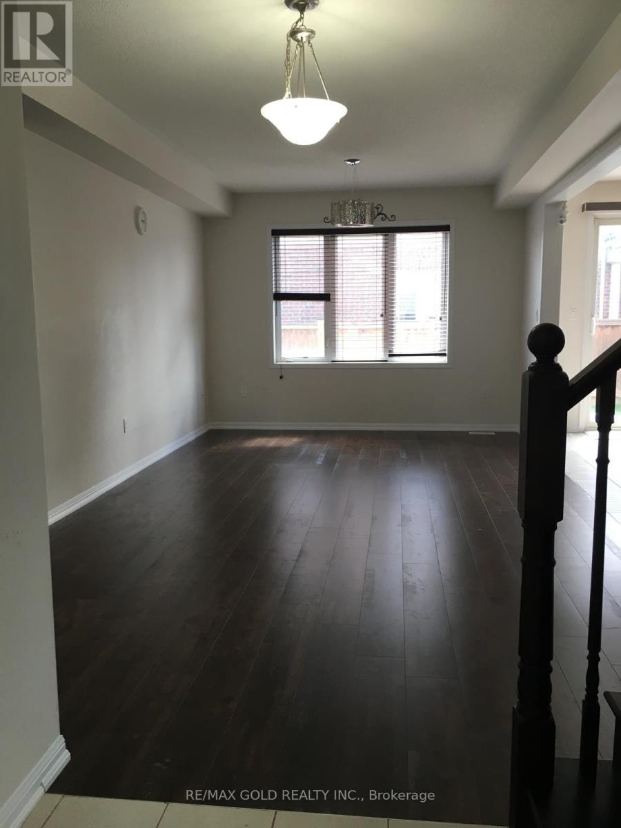 94 Robert Parkinson Drive, Brampton, Ontario  L7A 0Z3 - Photo 5 - W12961892