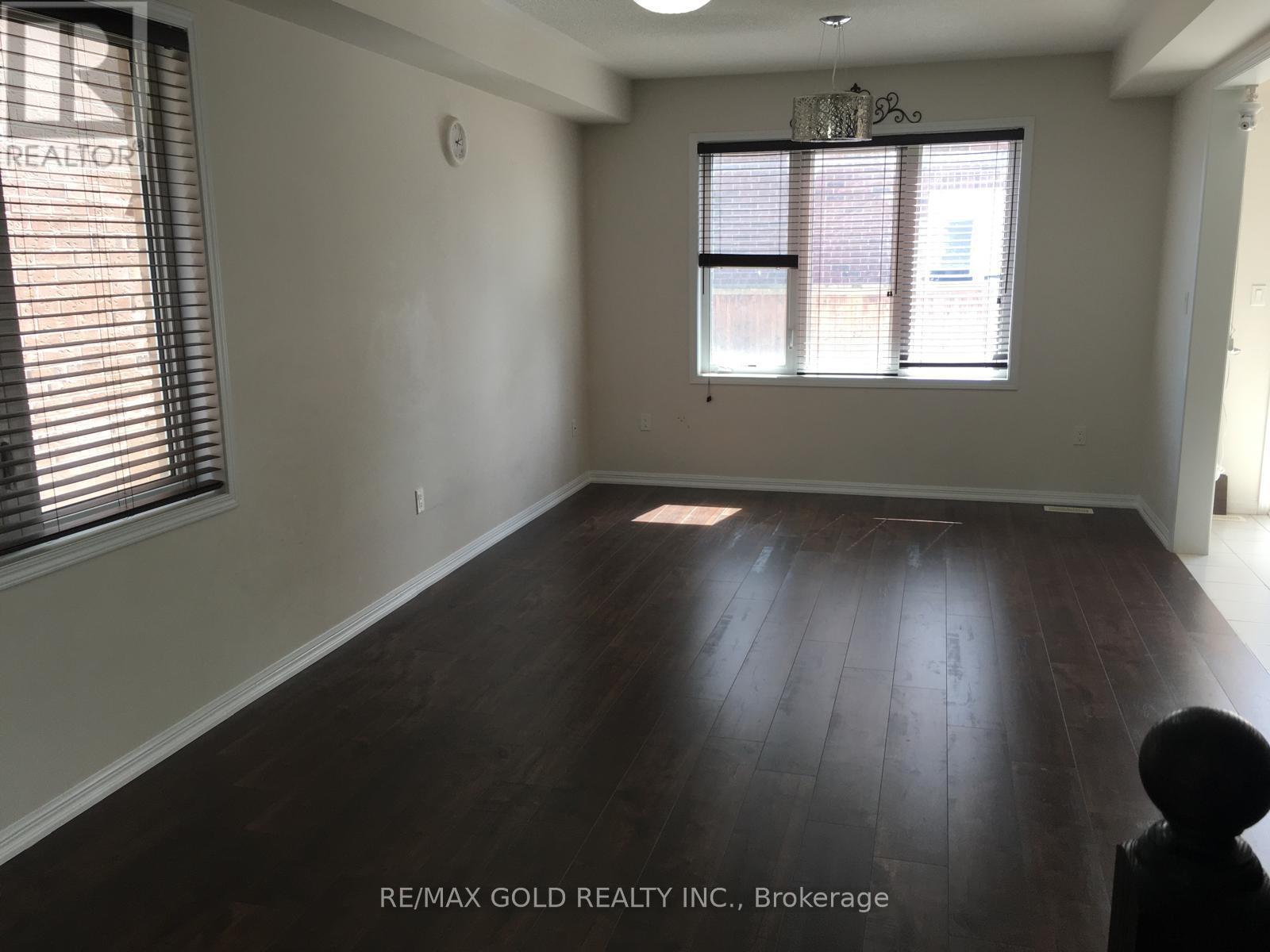 94 Robert Parkinson Drive, Brampton, Ontario  L7A 0Z3 - Photo 6 - W12961892