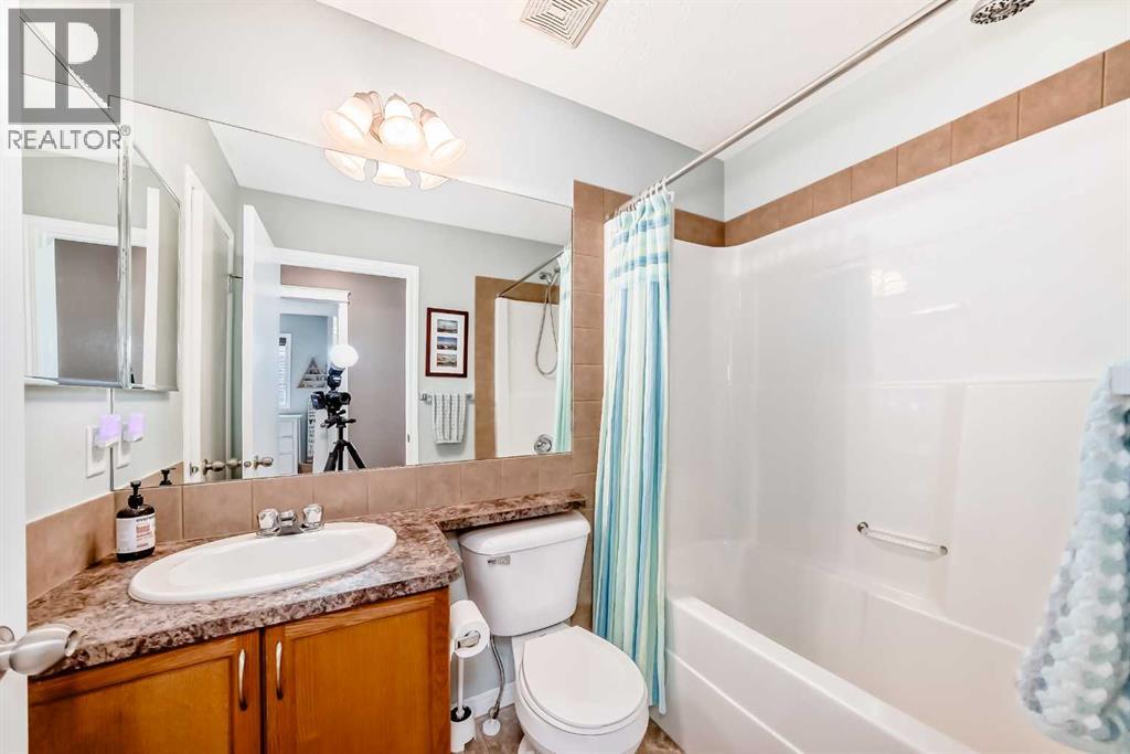 223 Auburn Bay Heights Se, Calgary, Alberta  T3M 0A8 - Photo 36 - A2297529