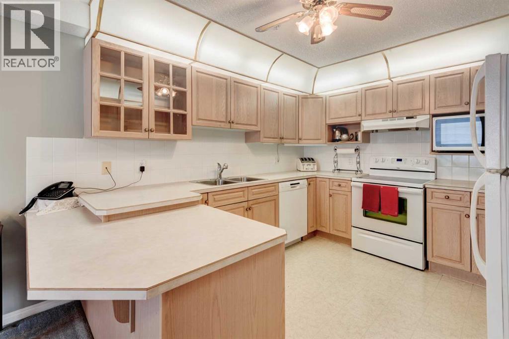 150, 6868 Sierra Morena Boulevard Sw, Calgary, Alberta  T3H 3R6 - Photo 12 - A2301400