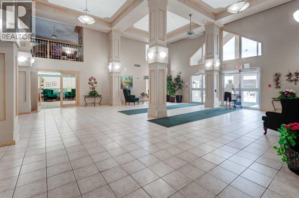 150, 6868 Sierra Morena Boulevard Sw, Calgary, Alberta  T3H 3R6 - Photo 33 - A2301400