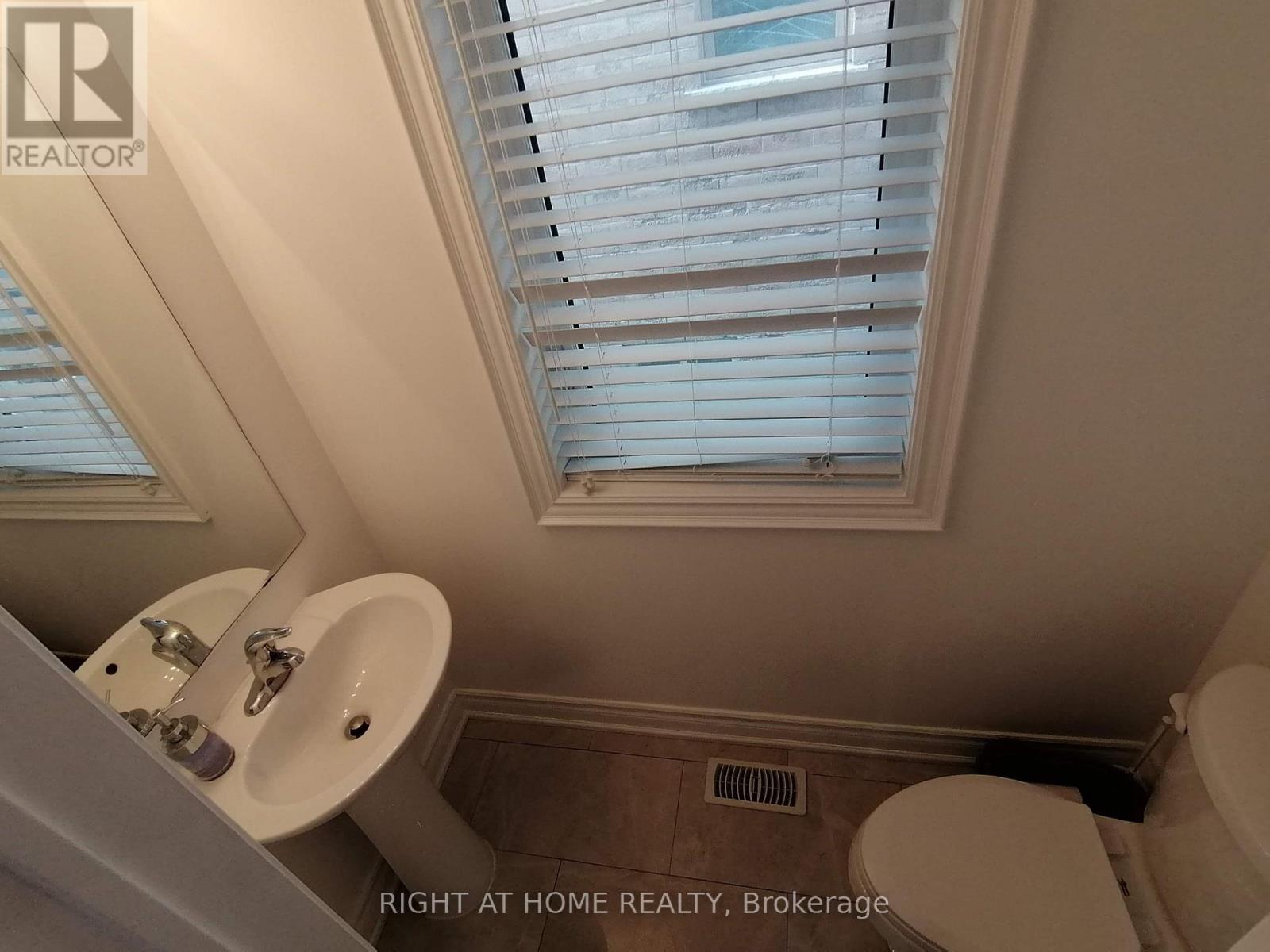 51 Devineridge Avenue, Ajax, Ontario  L1Z 0R7 - Photo 37 - E13017750