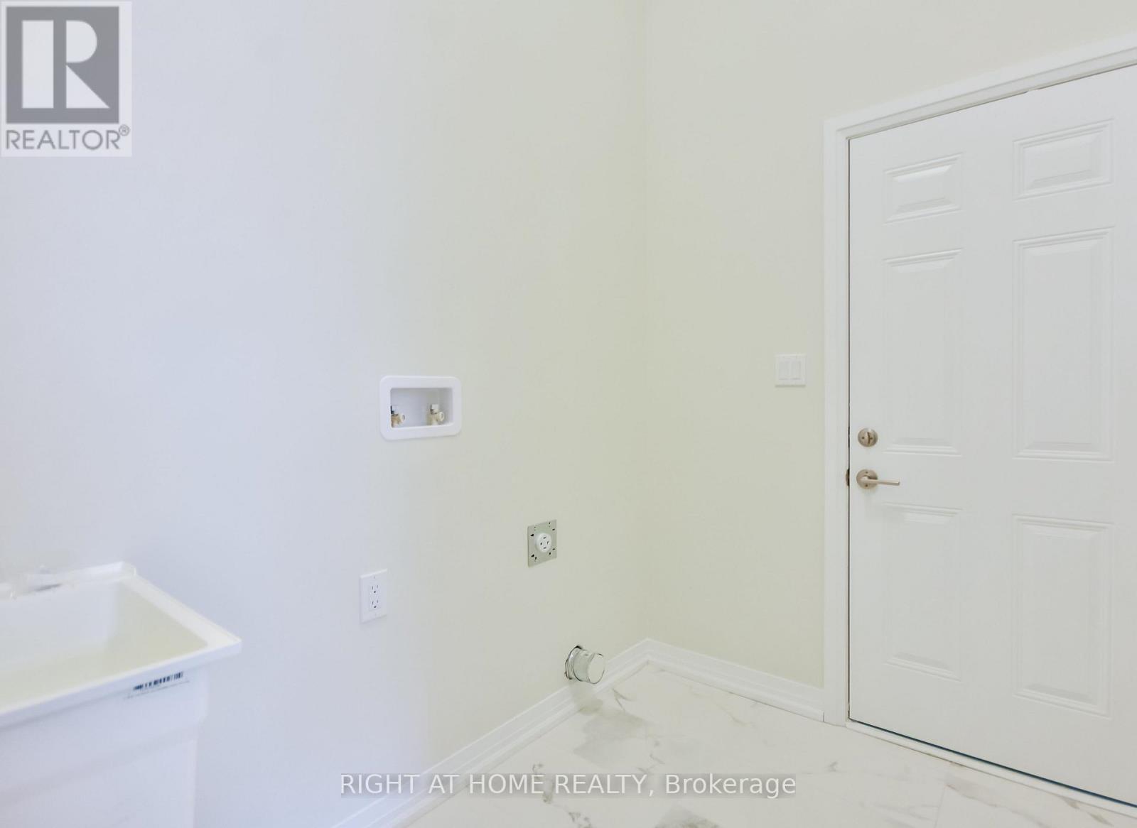 3056 Sandy Acrs Avenue, Severn, Ontario  L3V 8P8 - Photo 13 - S13017760