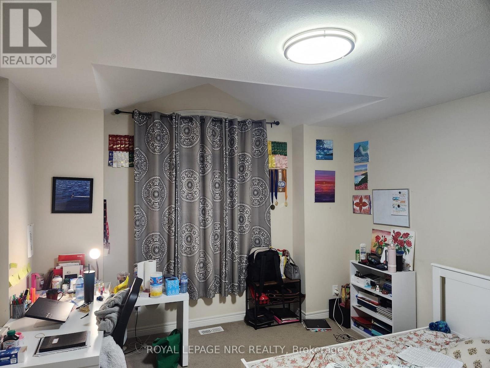 40 Elderberry Road, Thorold, Ontario  L2V 0E7 - Photo 4 - X12859740