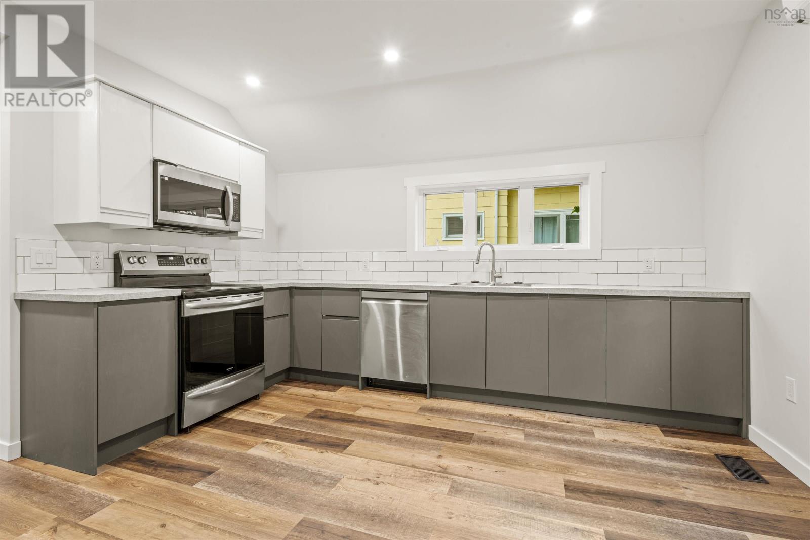 57 Pleasant Street, Truro, Nova Scotia  B2N 3R8 - Photo 13 - 202604217