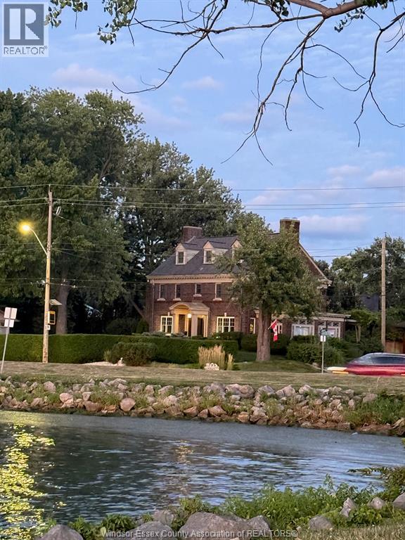 MLS# 26007494: 7505 Riverside DRIVE East, Windsor, Canada