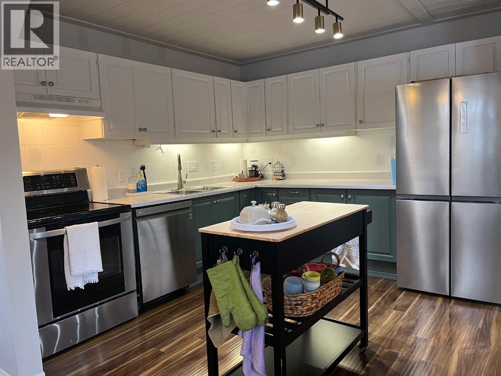 9826 75 Avenue, Grande Prairie, Alberta  T8V 4W9 - Photo 7 - A2295292