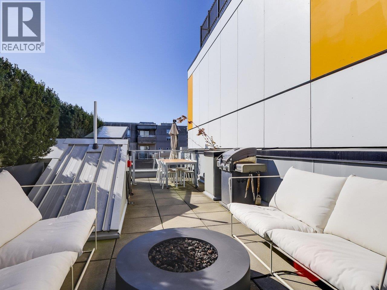 312 557 E CORDOVA STREET, Vancouver, British Columbia