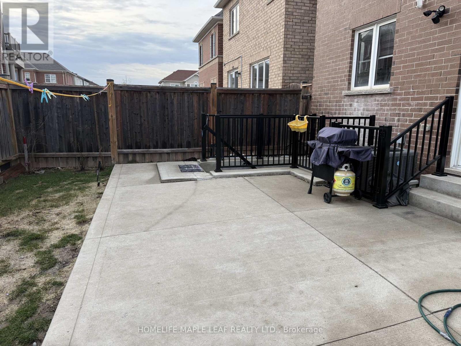 92 Robert Parkinson Drive, Brampton, Ontario  L7A 0Z3 - Photo 14 - W13017756