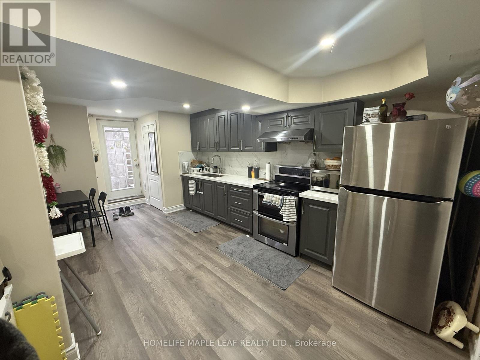 92 Robert Parkinson Drive, Brampton, Ontario  L7A 0Z3 - Photo 3 - W13017756