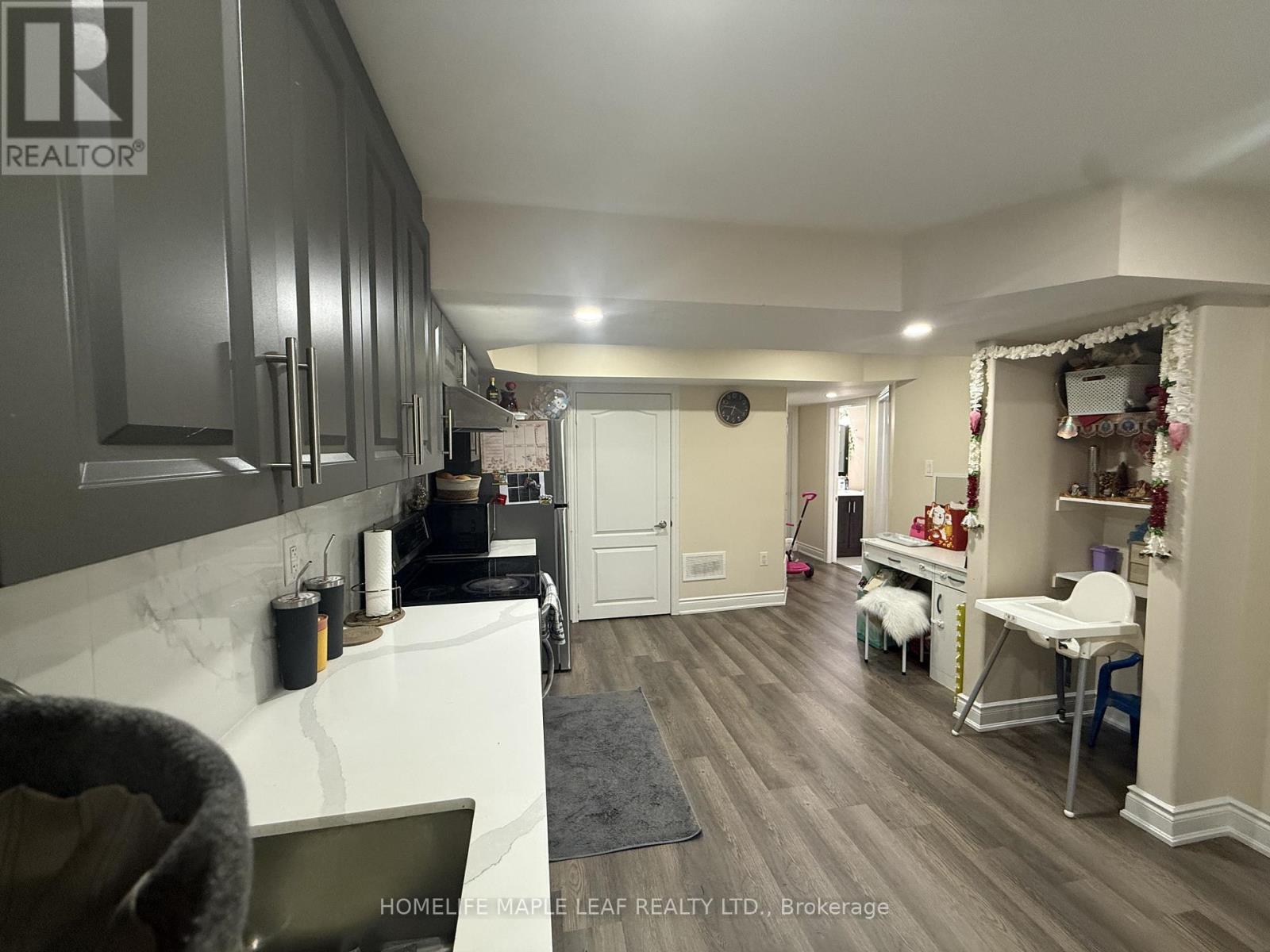 92 Robert Parkinson Drive, Brampton, Ontario  L7A 0Z3 - Photo 4 - W13017756