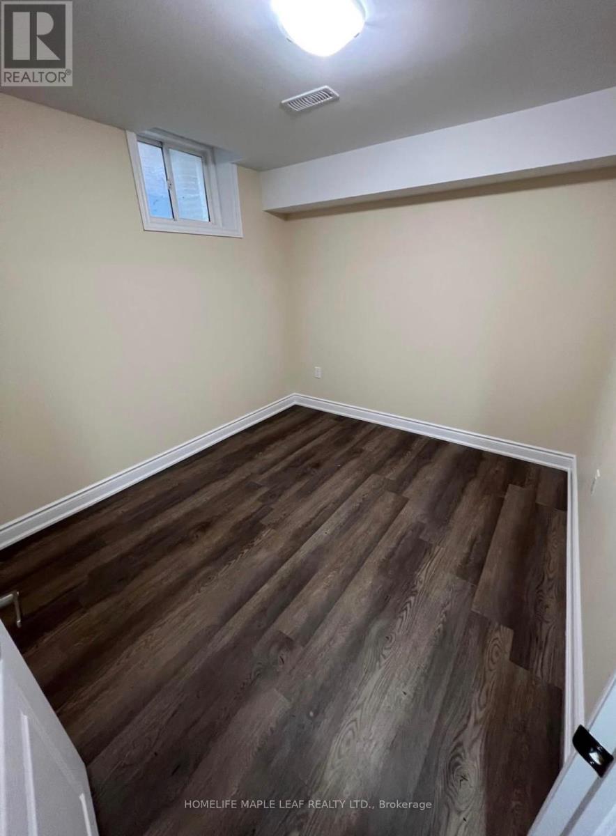 92 Robert Parkinson Drive, Brampton, Ontario  L7A 0Z3 - Photo 6 - W13017756