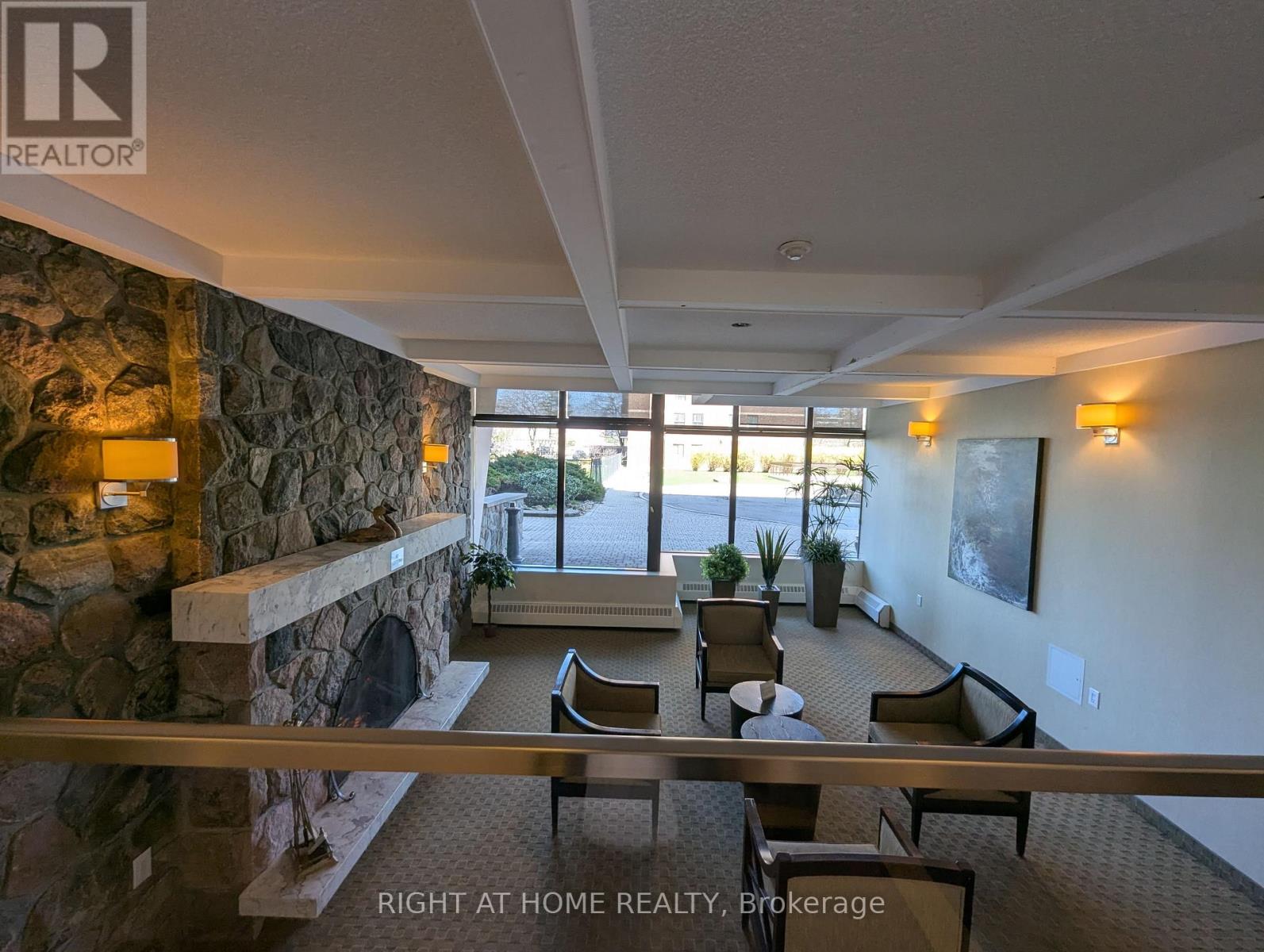 708 - 1615 Bloor Street N, Mississauga, Ontario  L4X 1S2 - Photo 2 - W13017770