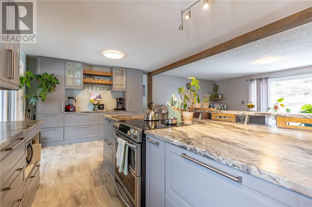 25 Goodman Avenue, Espanola, Ontario  P5E 1A5 - Photo 11 - 2127128