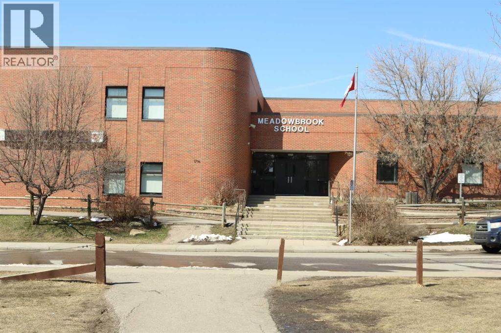 8 Meadow Place SE, Airdrie, Alberta  T4A 1W4 - Photo 44 - A2299404