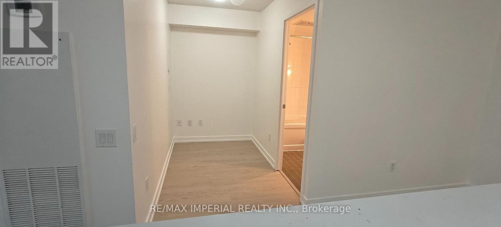 812 - 33 Singer Court, Toronto, Ontario  M2K 0B4 - Photo 4 - C13017774