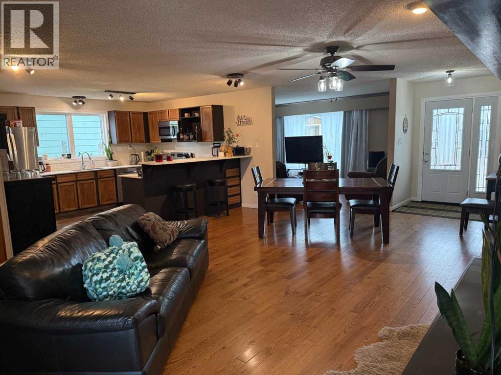 10011 94 Avenue, Wembley, Alberta  T0H 3S0 - Photo 4 - A2299485