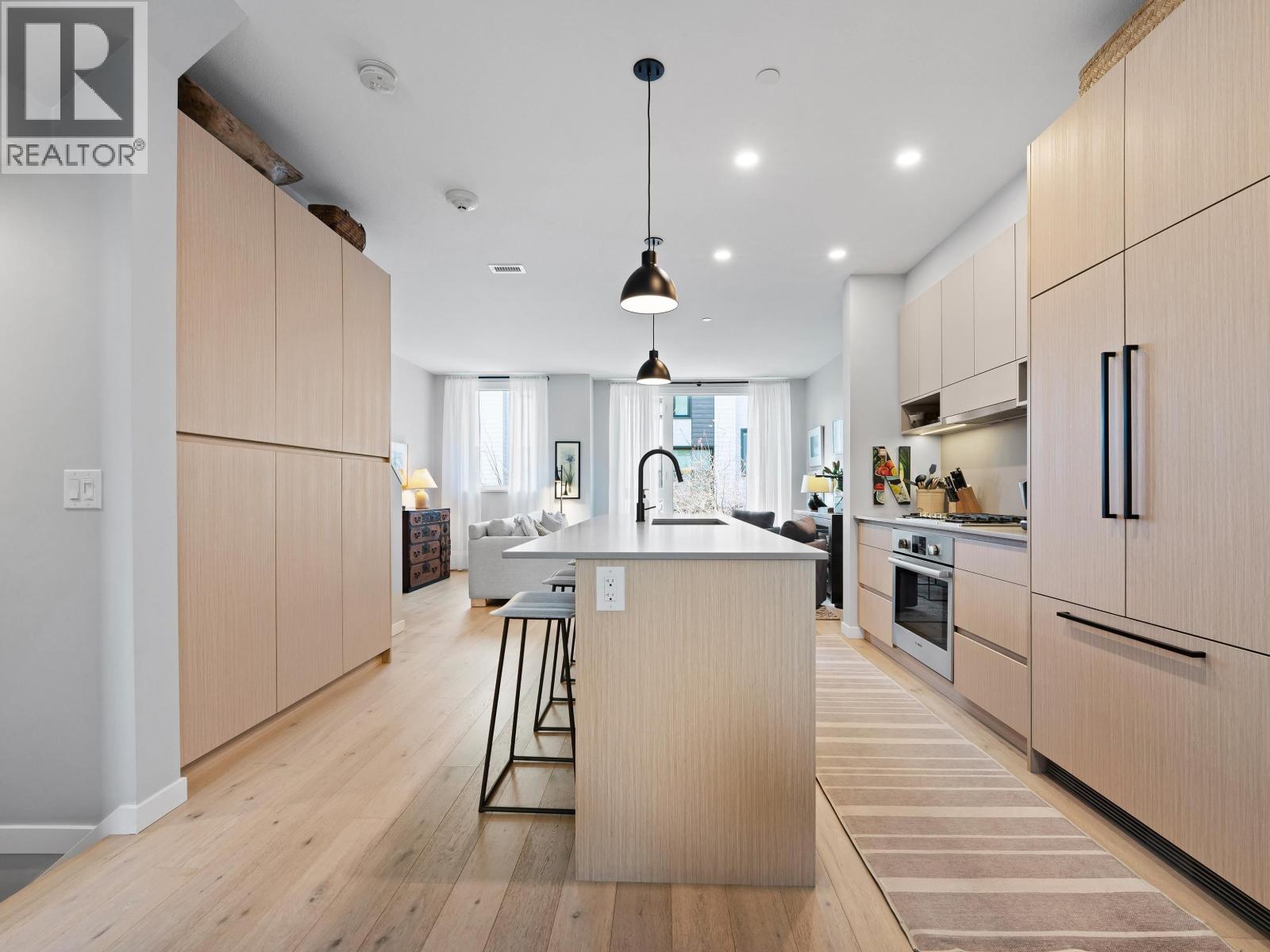 31 528 E 2nd Street, North Vancouver, British Columbia  V7L 0G8 - Photo 4 - R3107011