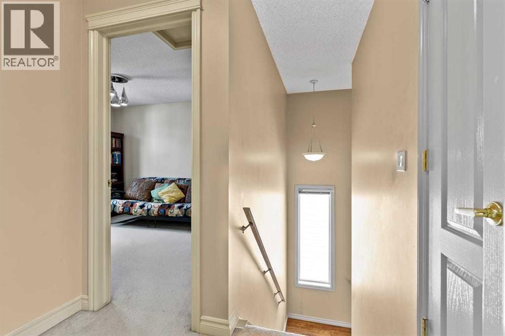 310 Somerset Drive Sw, Calgary, Alberta  T2Y 3M4 - Photo 17 - A2301601