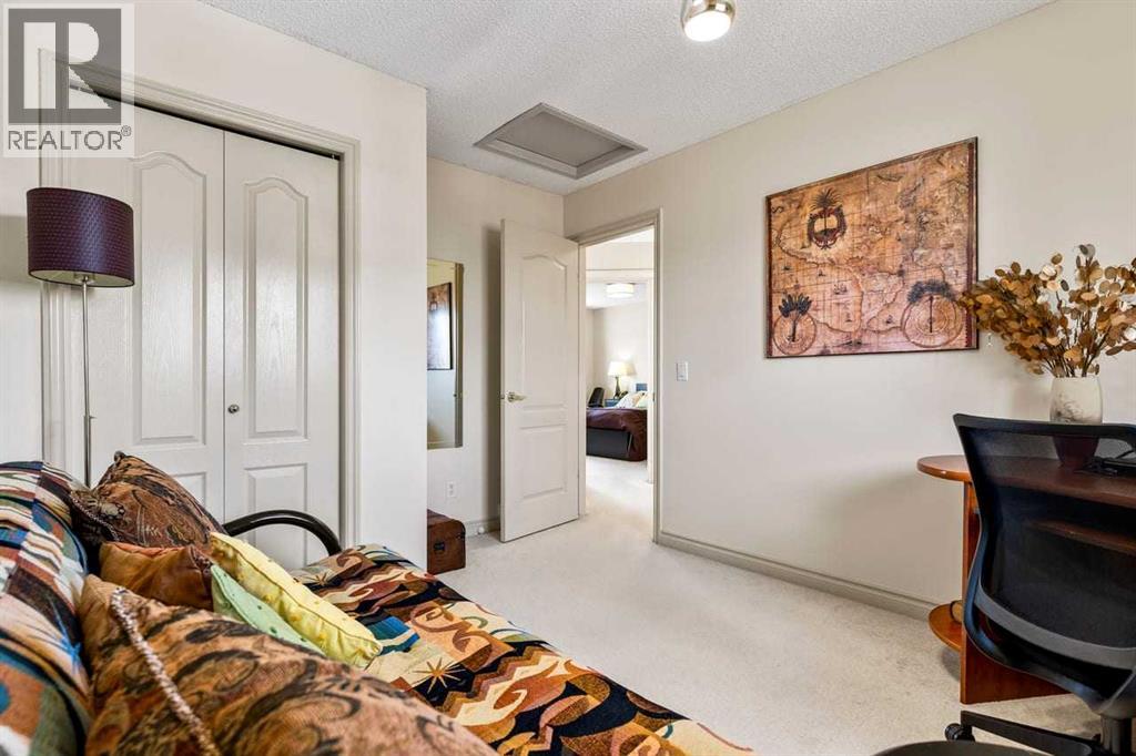 310 Somerset Drive Sw, Calgary, Alberta  T2Y 3M4 - Photo 26 - A2301601