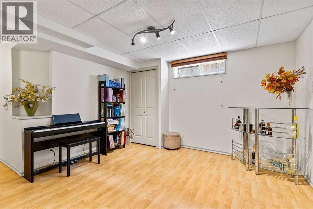 310 Somerset Drive Sw, Calgary, Alberta  T2Y 3M4 - Photo 30 - A2301601