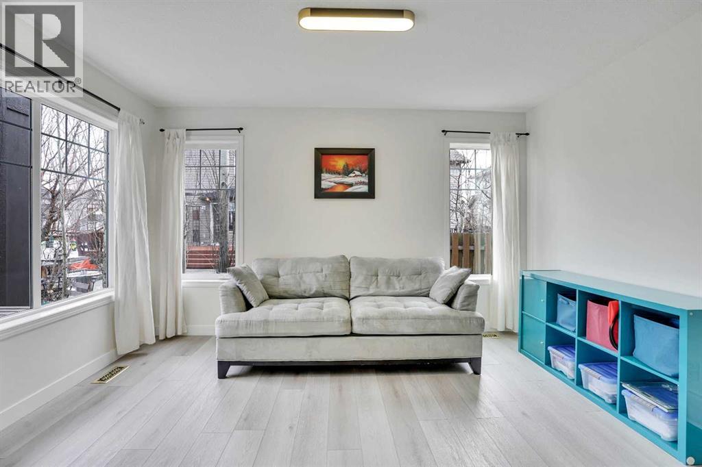 391 Millrise Square Sw, Calgary, Alberta  T2Y 4C2 - Photo 5 - A2302105