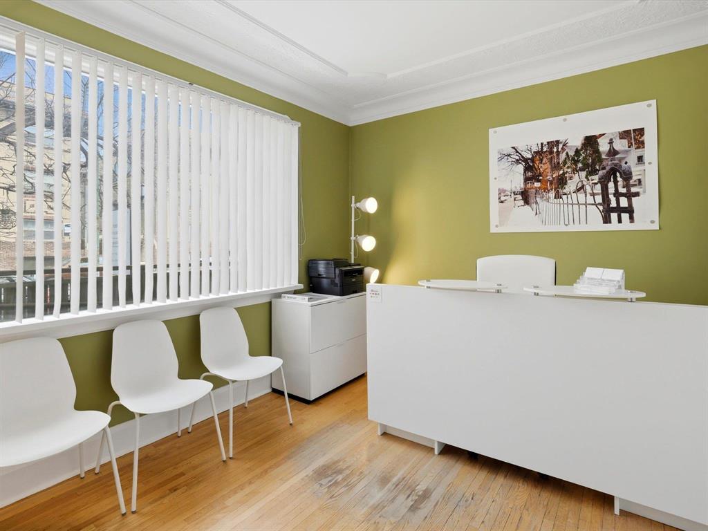 608 Broadway Street, Winnipeg, Manitoba  R3C 0W8 - Photo 2 - 202604381