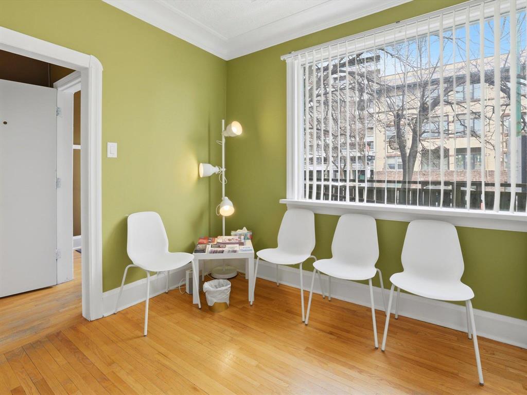 608 Broadway Street, Winnipeg, Manitoba  R3C 0W8 - Photo 3 - 202604381